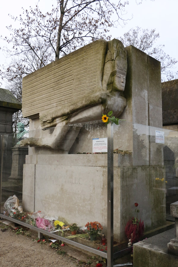 Grave of Oscar Wilde